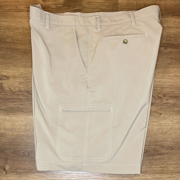 Chaps Golf 78 Men’s 40 Tan Stretch Shorts - Picture 3 of 8